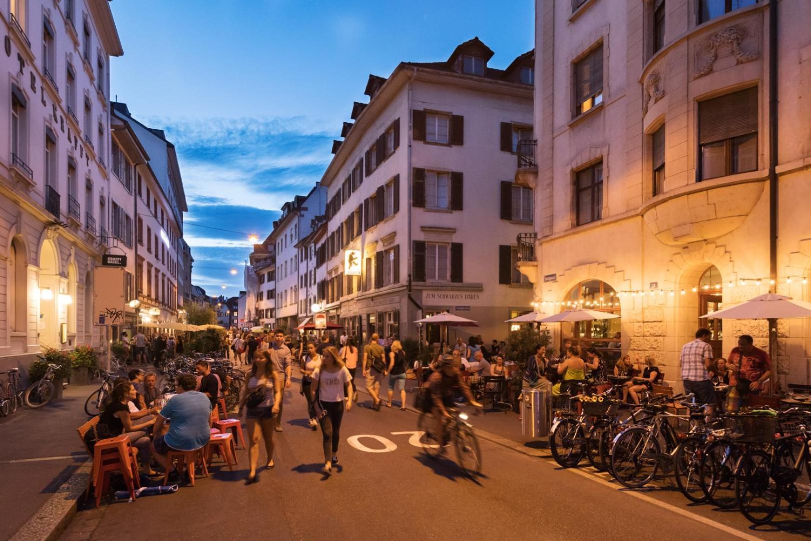 Special Blue Tiger Apartment Basel, Messe Kleinbasel 10-Star Екстер'єр фото