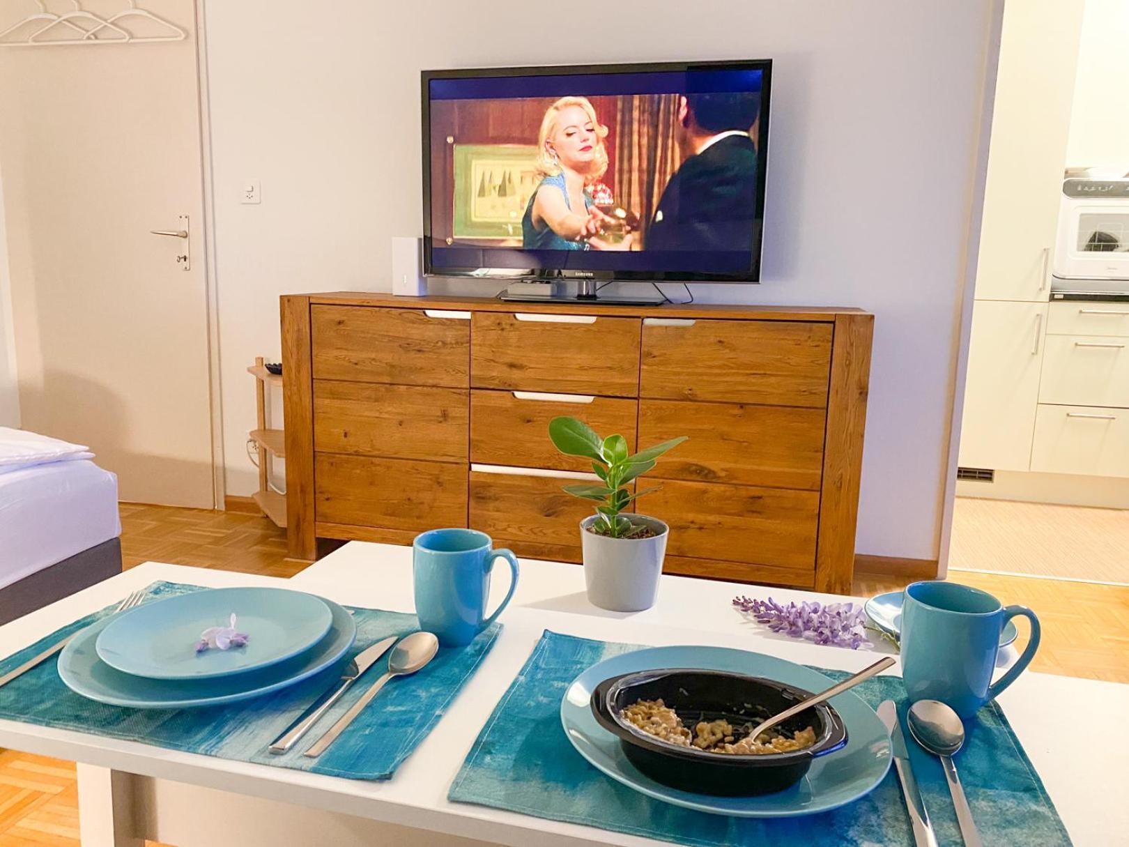 Special Blue Tiger Apartment Basel, Messe Kleinbasel 10-Star Екстер'єр фото